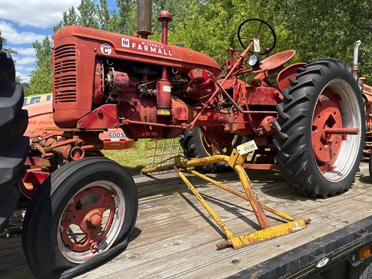 #28-•-farmall-model-super-c-image-1