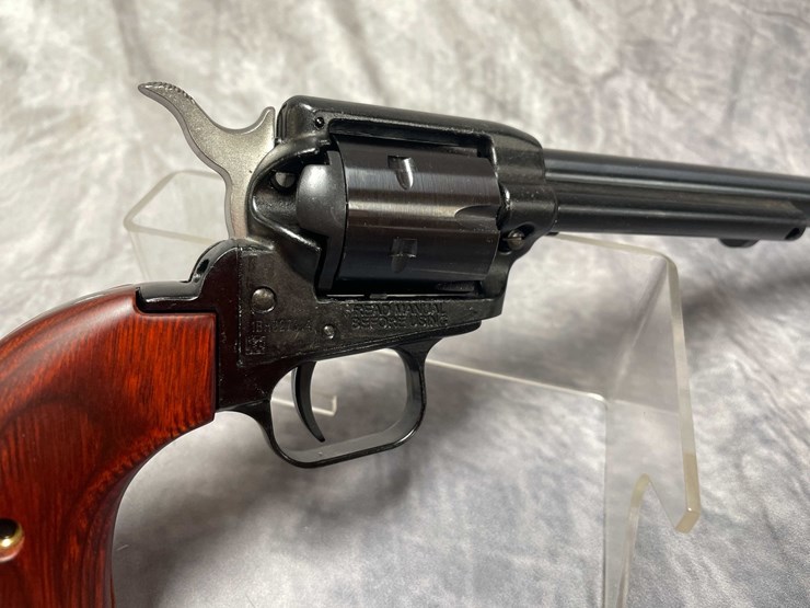 #10869-•-heritage-rough-rider,-22-lr-revolver,-sn:-1bh027314-image-6