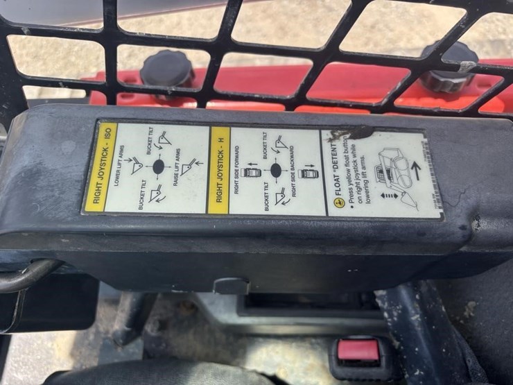 2019-bobcat-t770-image-26