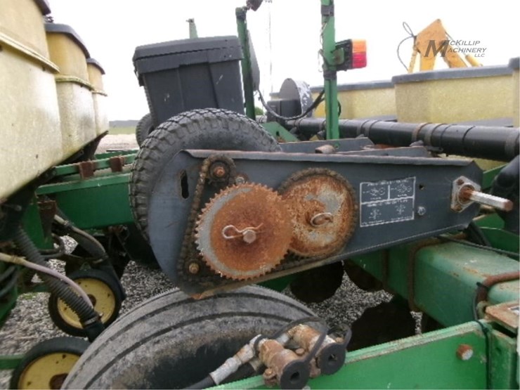 1989-john-deere-7240-image-14