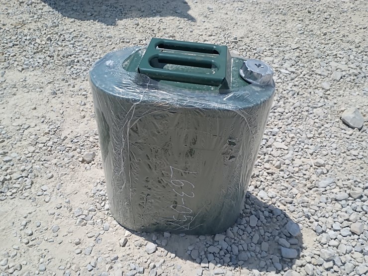 #l63-057-•-fuel-tank-image-1