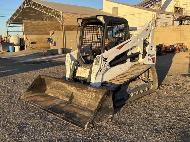 2019-bobcat-t770-image-1