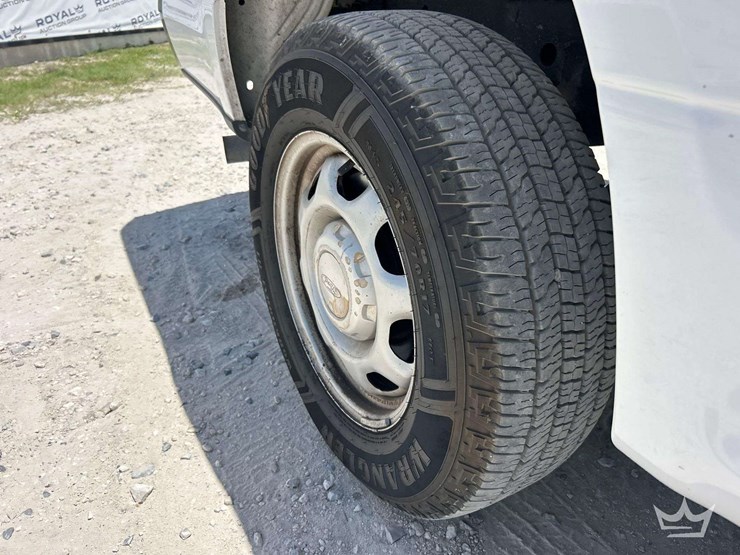 2019-ford-f150-image-25
