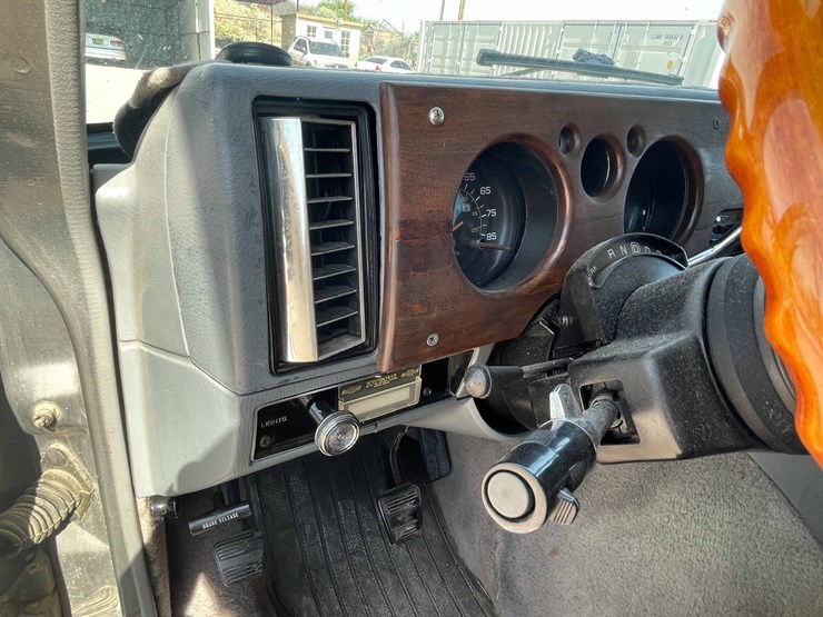 1988-chevrolet-g20-image-32
