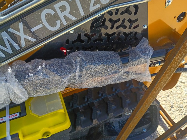 #l66-012-•-2026-agt-mx-crt23-mini-skid-steer-image-28