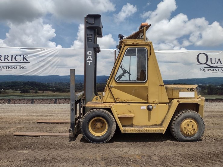 00-cat-v130-forklift-(qea-4766)-image-1
