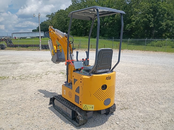 #l63-002-•-2026-zjg-12-mini-excavator-image-2