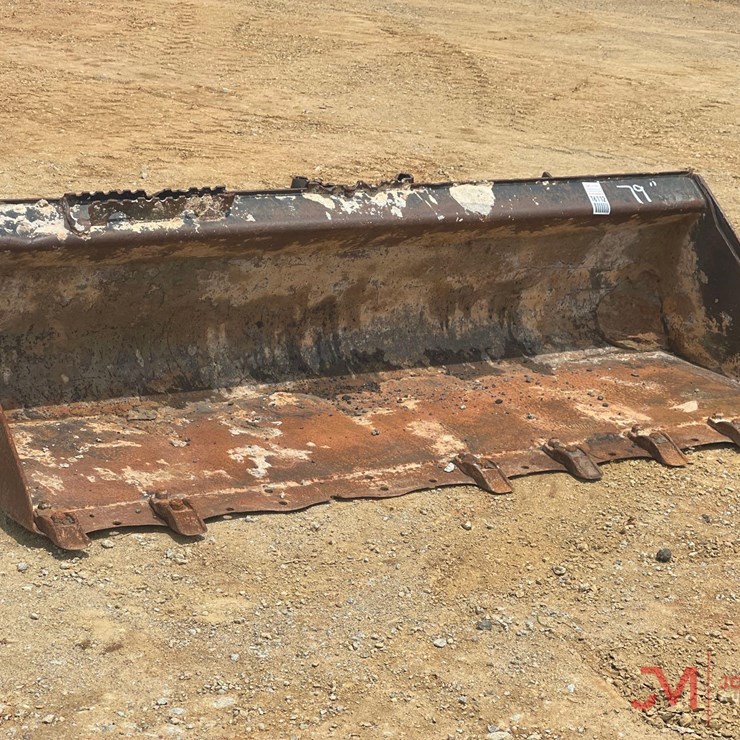 CAT 79" TOOTH BUCKET SKID STEER ATTACHMENT