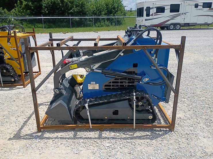 #l63-004-•-2026-zjg-380-mini-skid-steer-image-1
