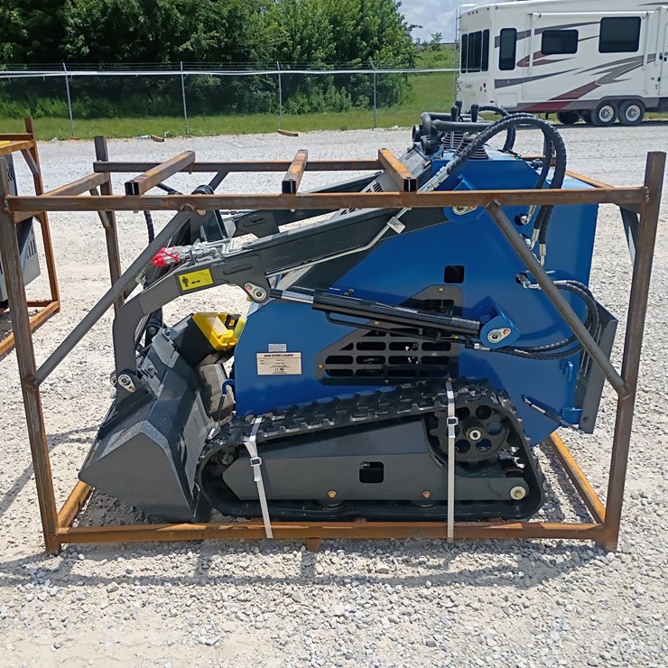 #L63-004 • 2026 ZJG 380 Mini Skid Steer