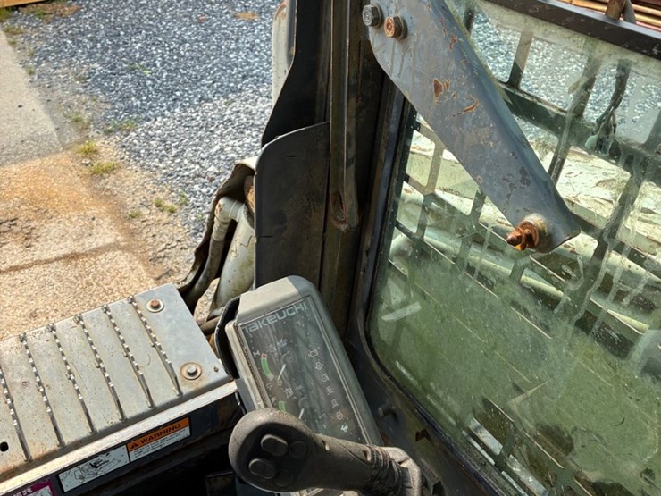 2008-takeuchi-tl250-image-17
