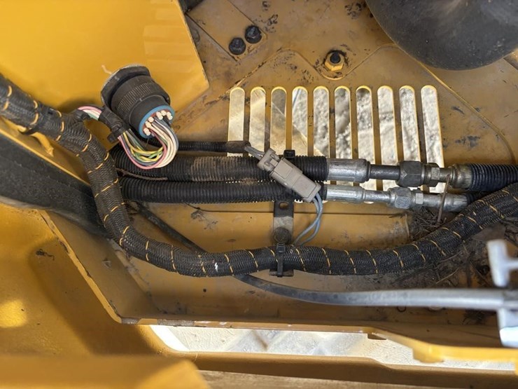 2021-caterpillar-308cr-image-48