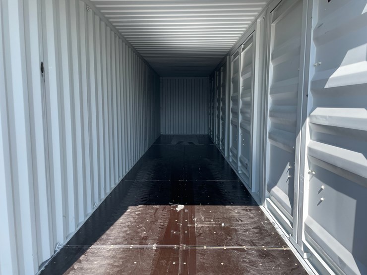 #2351-•-40'-high-shipping-container-image-15