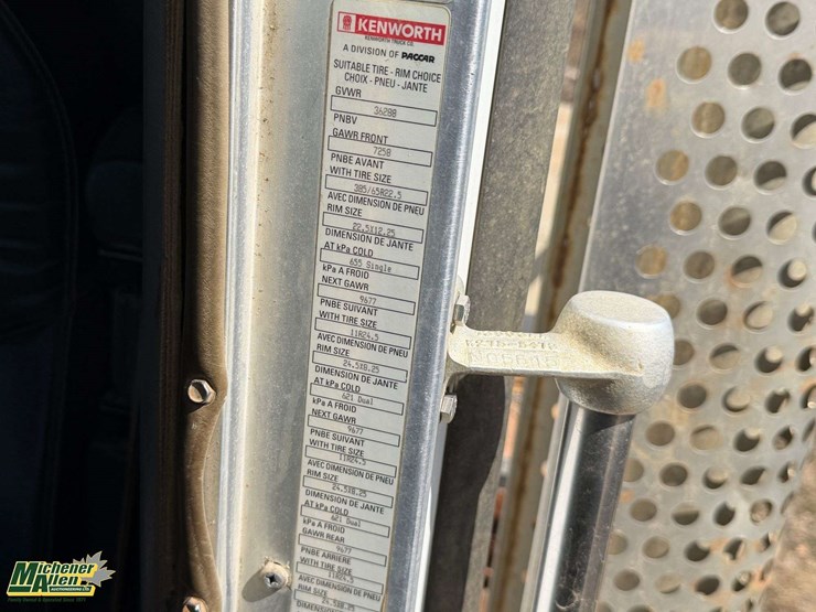 2016-kenworth-t800-image-22