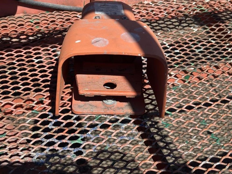 2003-jlg-600a-image-16
