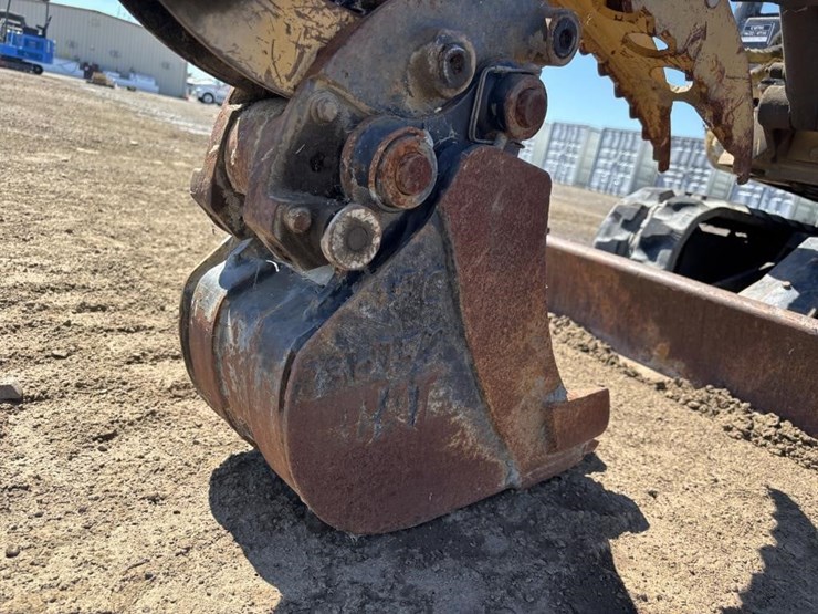 1999-caterpillar-301.5-image-11