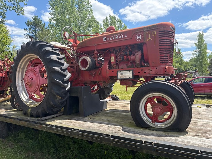 #29-•-farmall-model-m-image-6