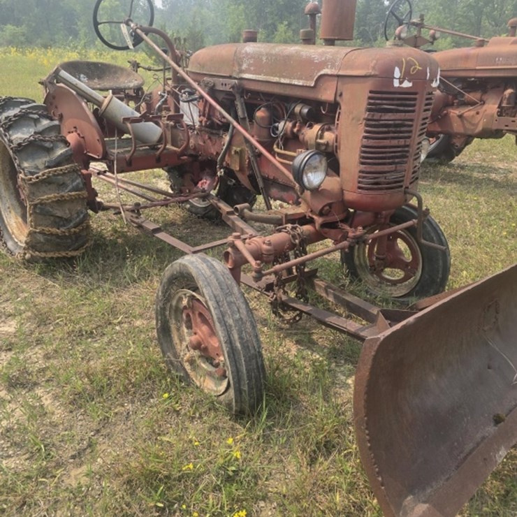 #12 • Farmall A with blade