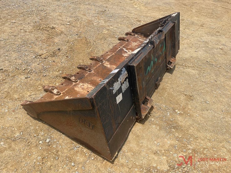 cat-79"-tooth-bucket-skid-steer-attachment-image-4
