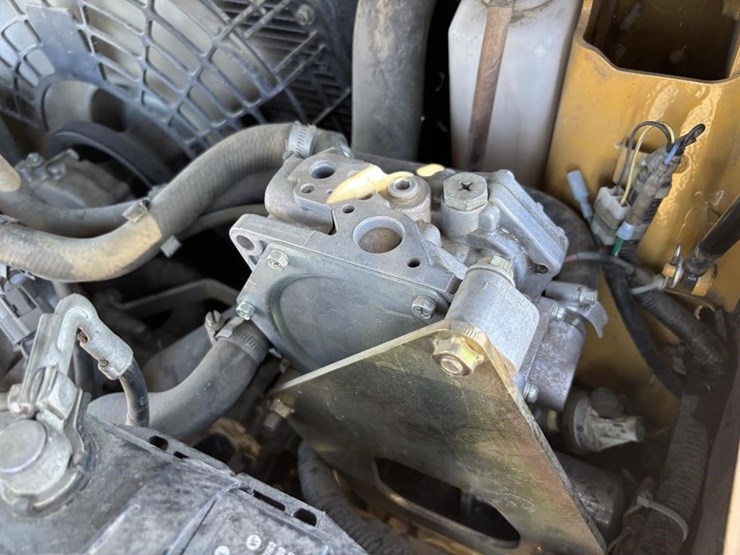 2019-caterpillar-2c6000-image-31