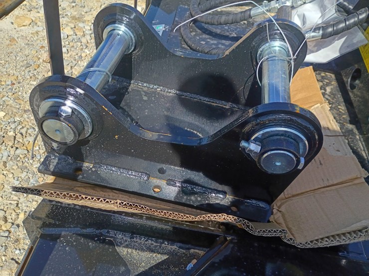 #l66-022-•-agt-brushcutter-excavator-attachment-image-12
