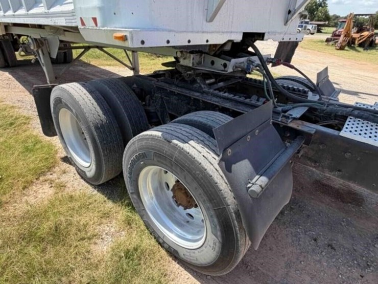 2005-kenworth-t800-image-8