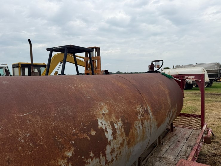 #52639-•-t/a-14'-gooseneck-utility-trailer-w/-~1,000gal-fuel-tank-inv#52639-image-40