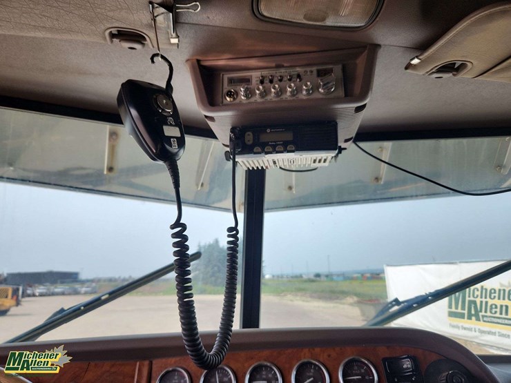 2006-peterbilt-378-image-17