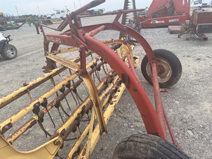 new-holland-256-image-11