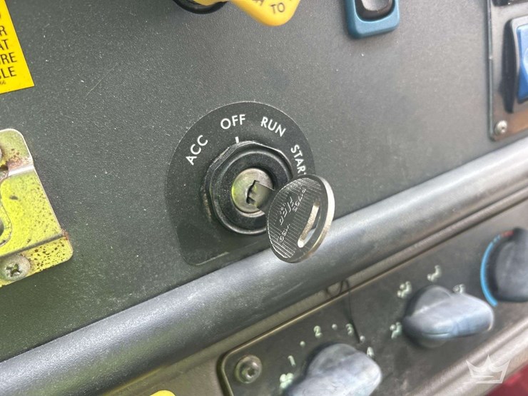 2016-freightliner-b2-image-28