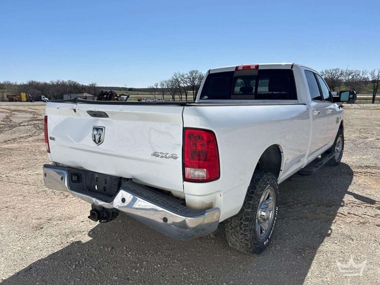 2014-dodge-2500-image-3