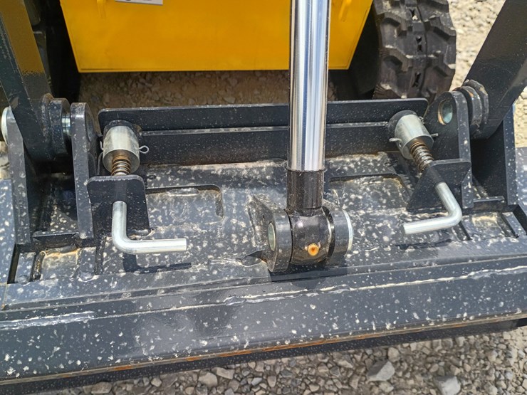 #l63-005-•-2026-zjg-380-mini-skid-steer-image-17