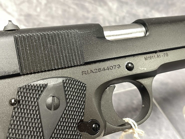 #10875-•-rock-island-m1911-,-45-auto-semi-auto-pistol,-sn:-ria2844073-image-7