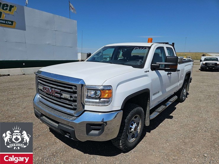 2018-gmc-sierra-2500hd-image-1