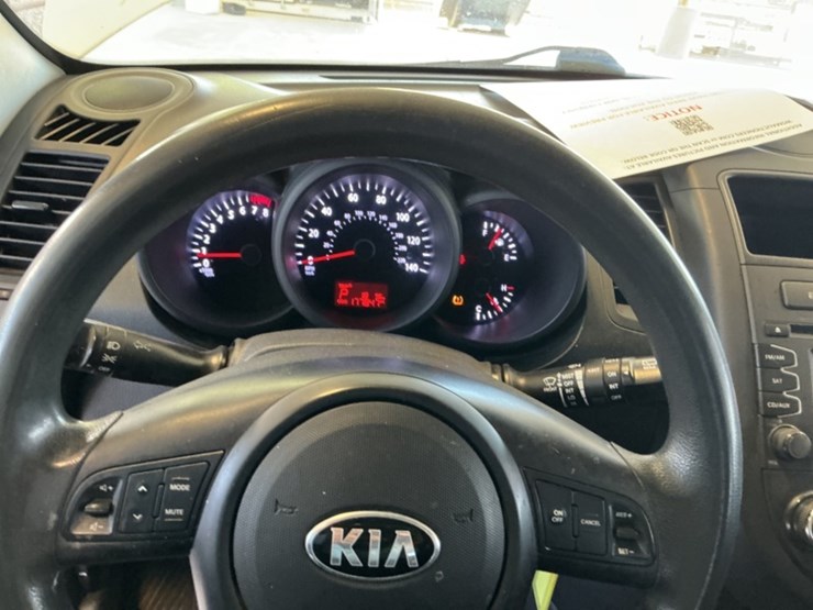 2013-kia-soul-crossover-image-17