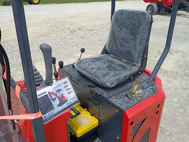 #l63-001-•-2026-zjg-12-mini-excavator-[damaged]-image-12