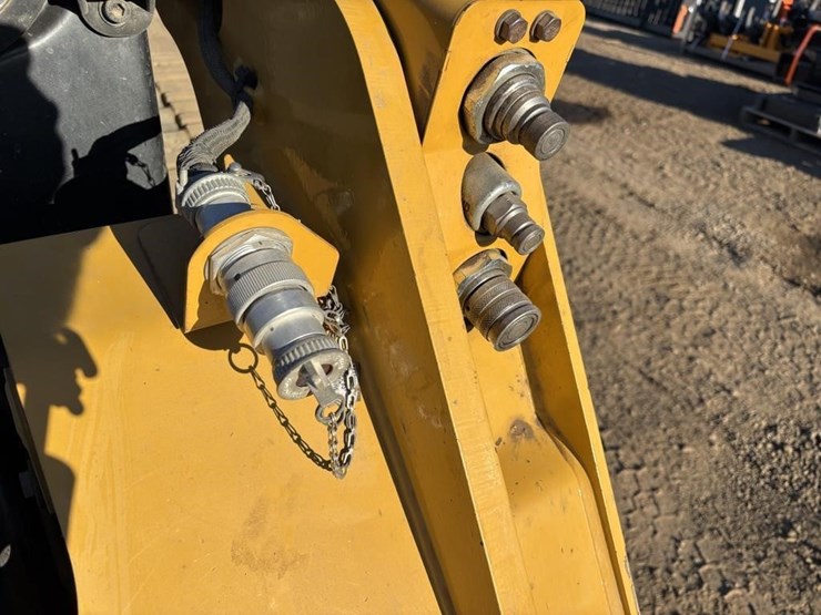 2018-caterpillar-259d-image-15