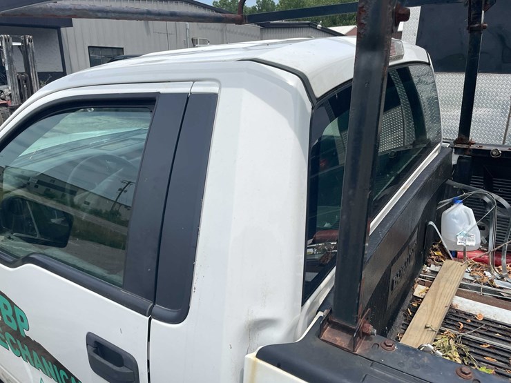 2014-ford-f150-xl-image-41