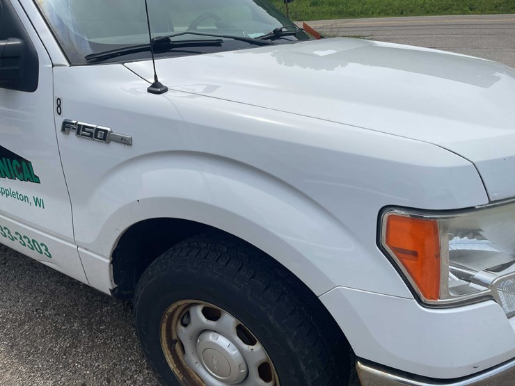 2014-ford-f150-xl-image-16
