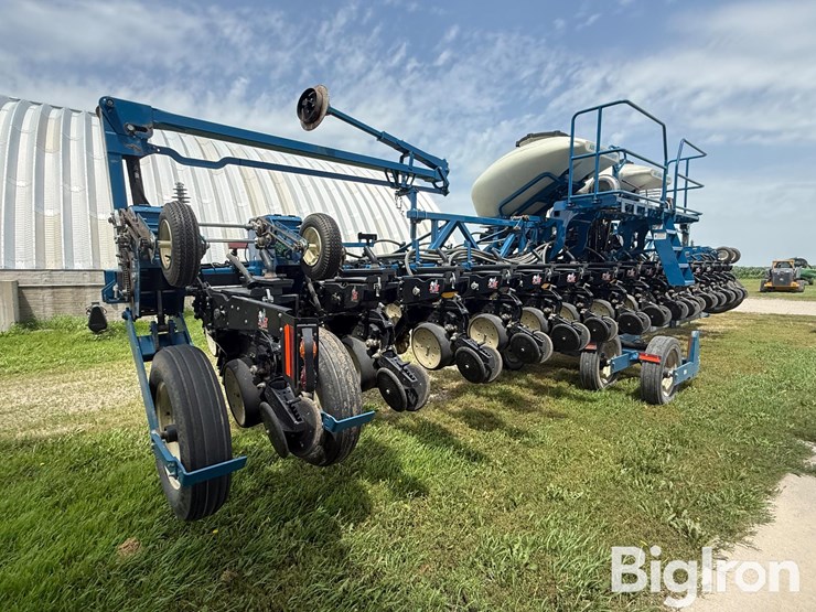 2013-kinze-3600-image-5