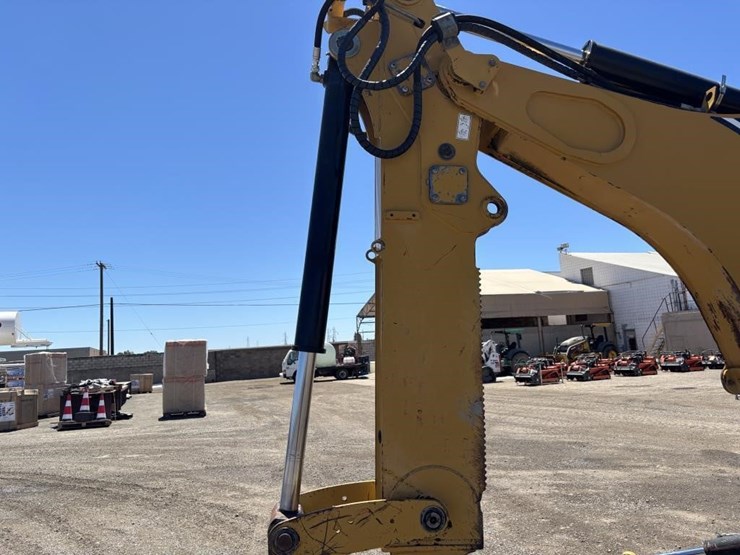 2007-caterpillar-420e-image-23