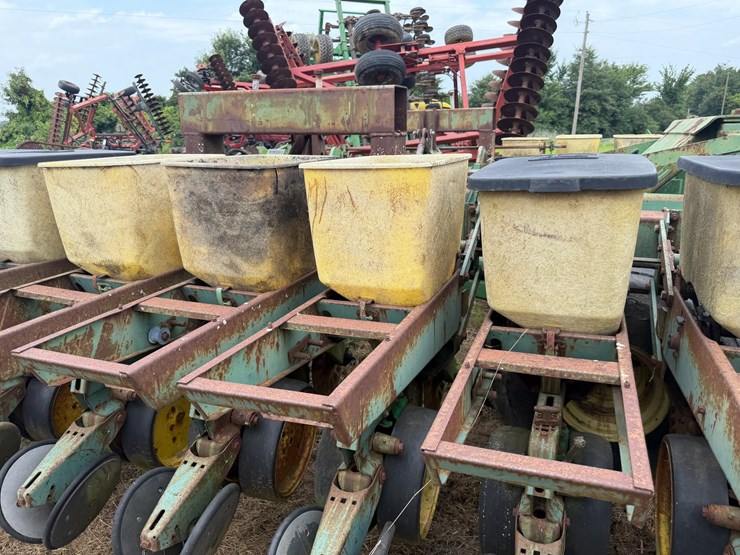 john-deere-530-image-21