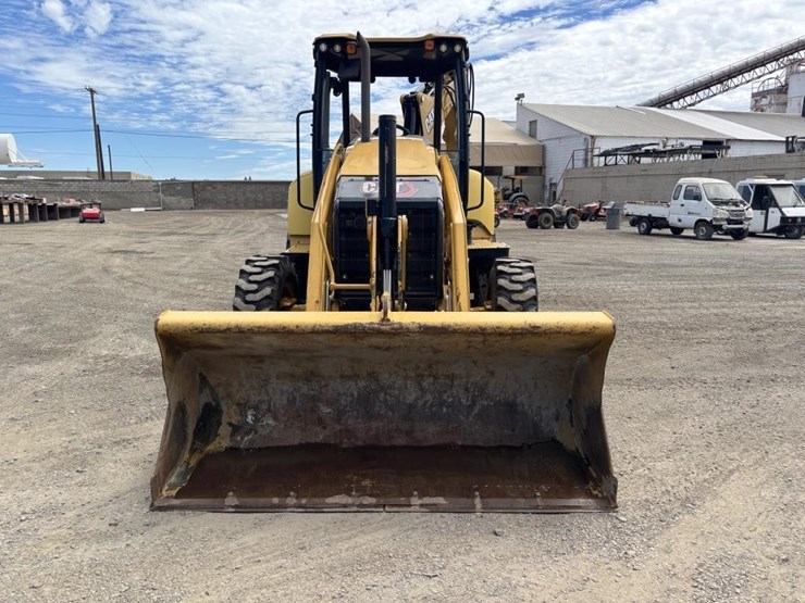 2022-caterpillar-430-image-6