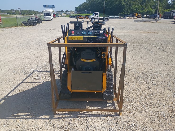 #l66-012-•-2026-agt-mx-crt23-mini-skid-steer-image-3