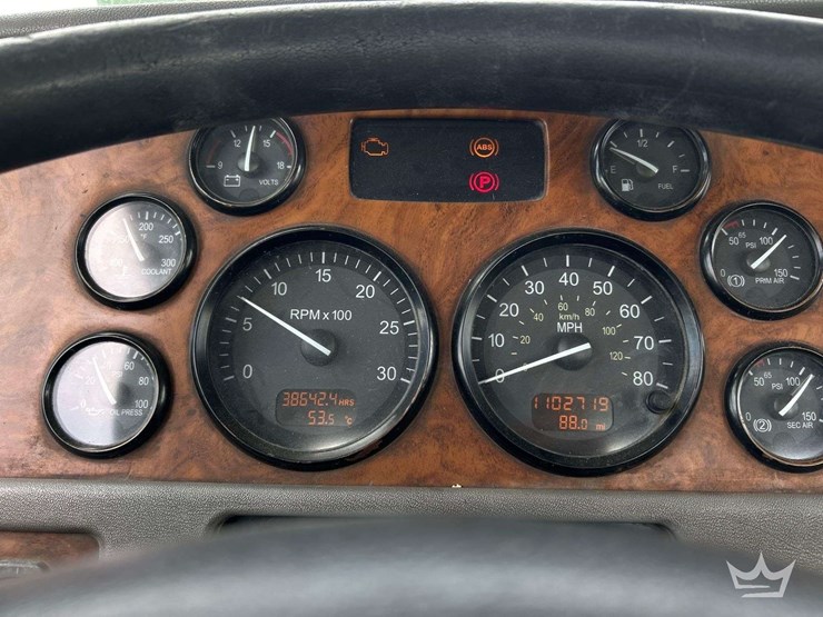 2006-peterbilt-385-image-18