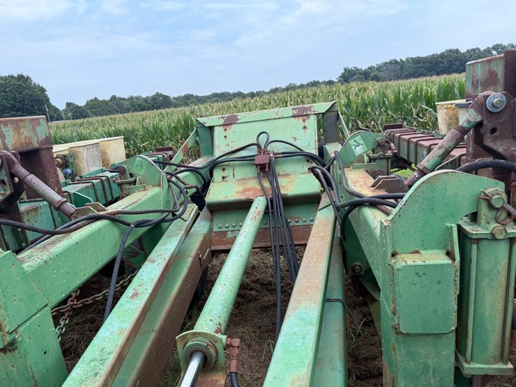 john-deere-530-image-38