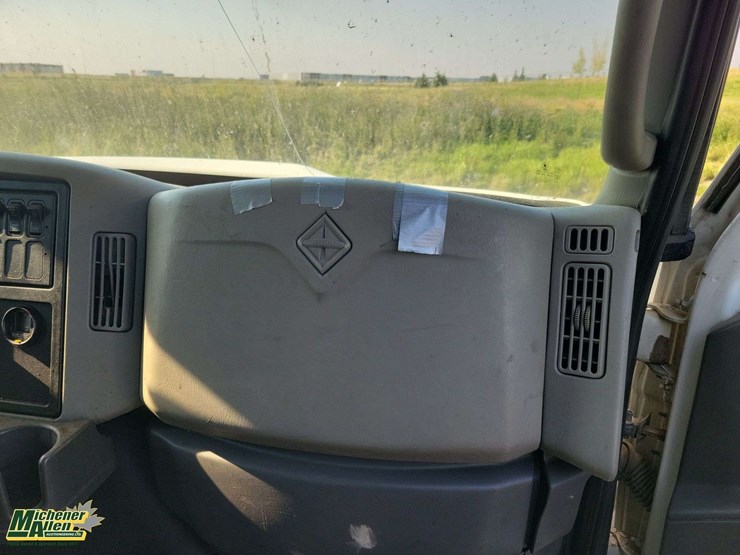 international-durastar-4400-image-31