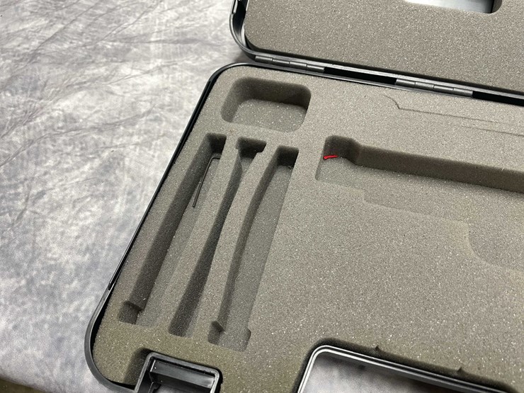 #10838-•-taurus-molded-hard-pistol-case-image-4