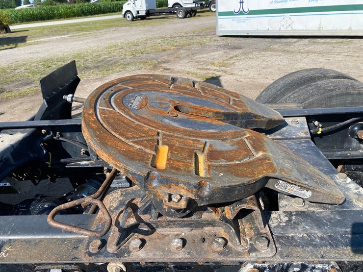 2018-kenworth-t440-image-40