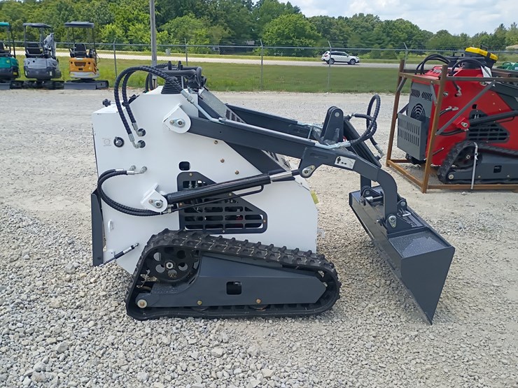 #l63-011-•-2026-zjg-380-mini-skid-steer-image-5